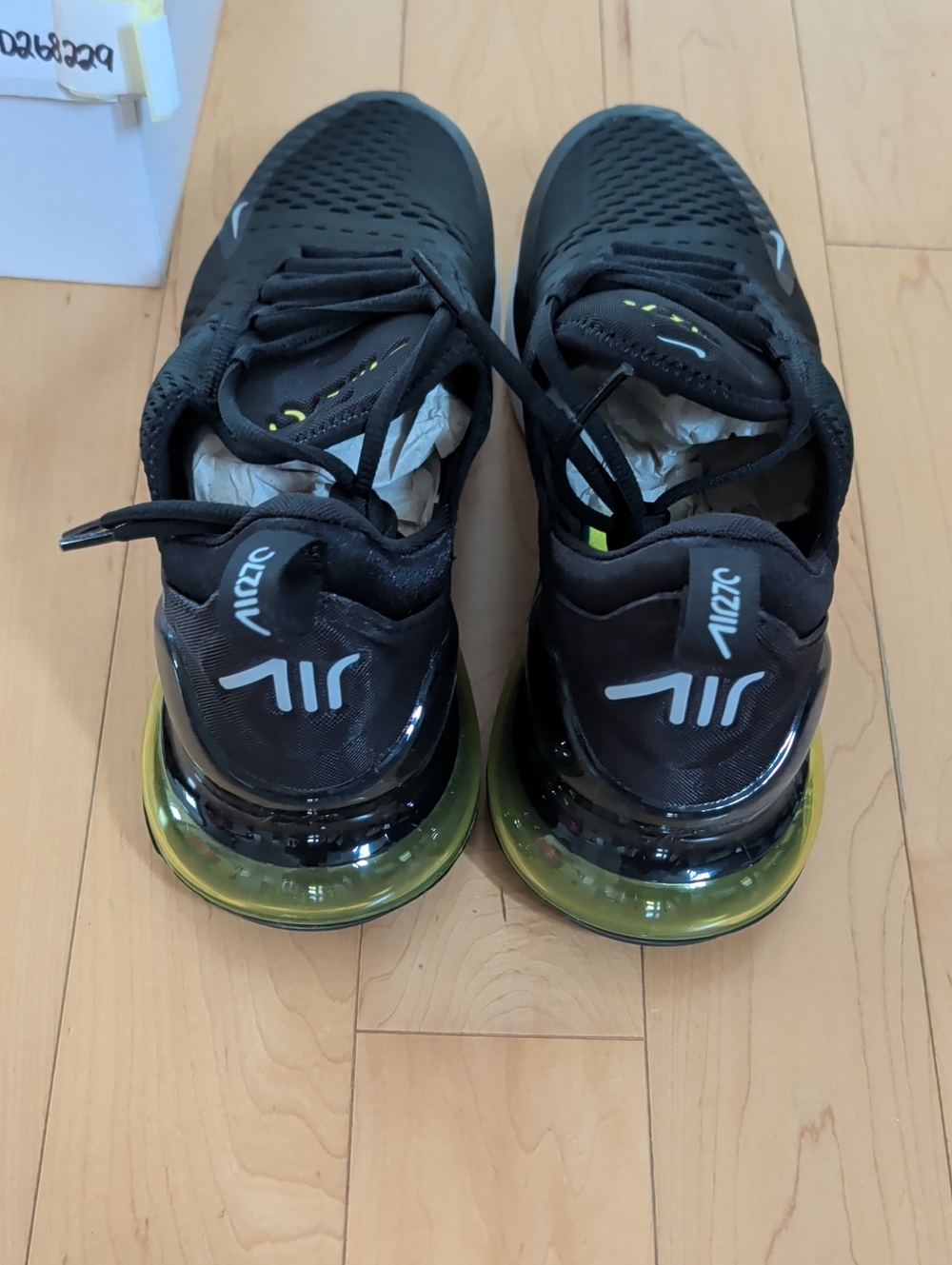 BNIB Nike Air Max 270 Black And Yellow - M11 - Picture 3 of 4